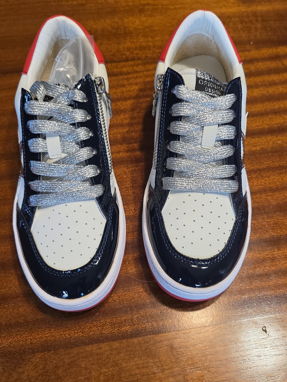 Vintage Havana Ariella Sneakers Big Kids 5Y / Women’s 6.5 White Navy Red
